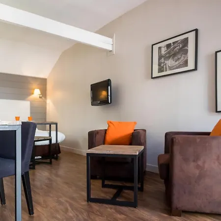 Beffroi - Cosy Close To Vieux - Welkeys Appartement